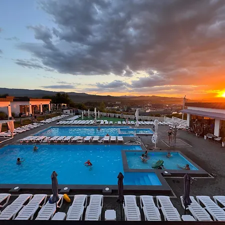 Modern House Resort Solotvyno