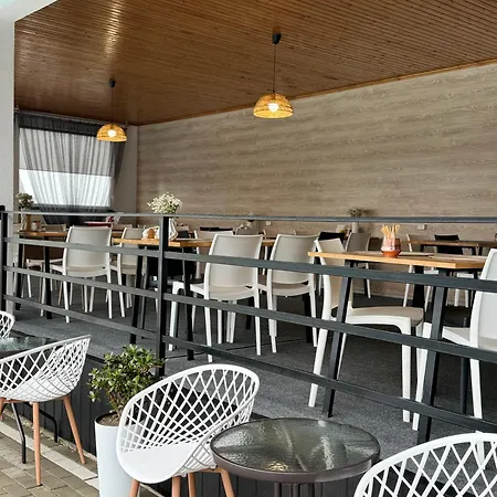 Modern House Resort Solotvino